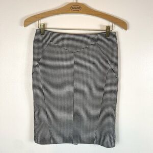 Worthington Stretch Houndstooth Black and White Pencil Knee Length Skirt Size 4